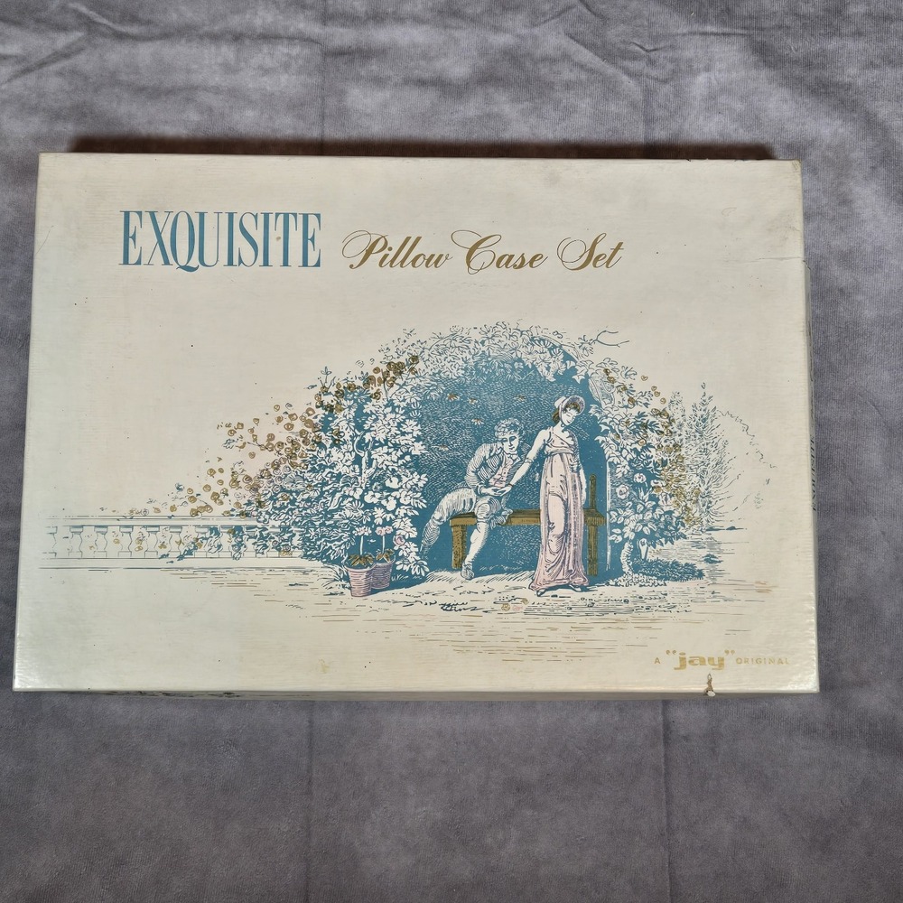 Jay Original Exquisite Pillow Case Set NOS in box White Blue Pillowcase
